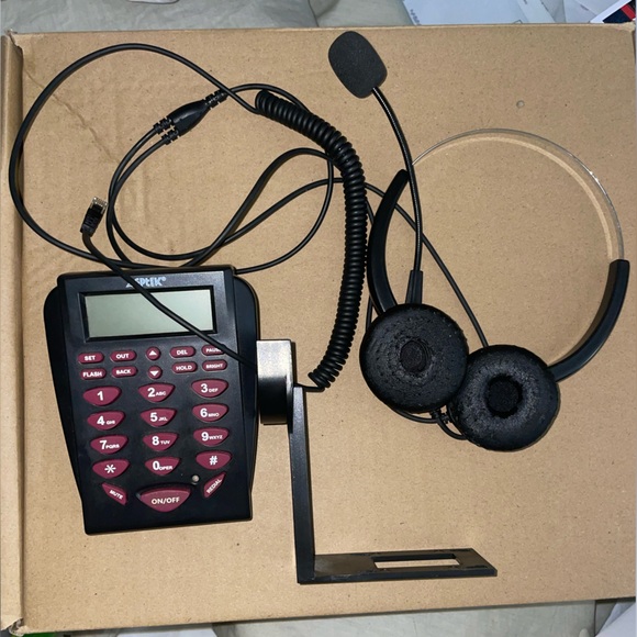 Phone with Keypad Stand and Headset - Picture 1 of 14